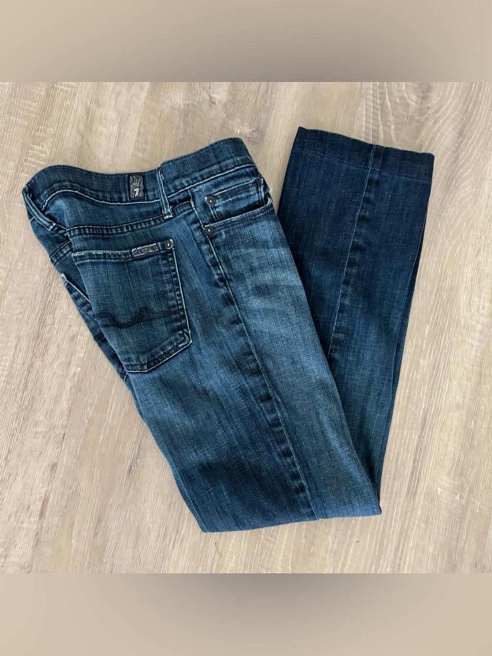 7 For All Mankind Women’s Size 27 Straight Leg Jeans Stretch Denim Medium Wash